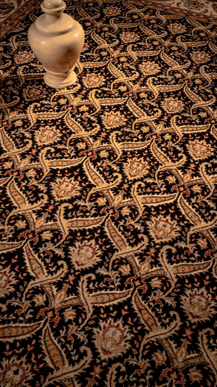 Knotwork - Size: 10.1 x 8.1 - Imam Carpet Co