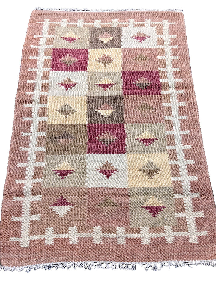 Flourish - Size: 4.5 x 2.4 - Imam Carpet Co