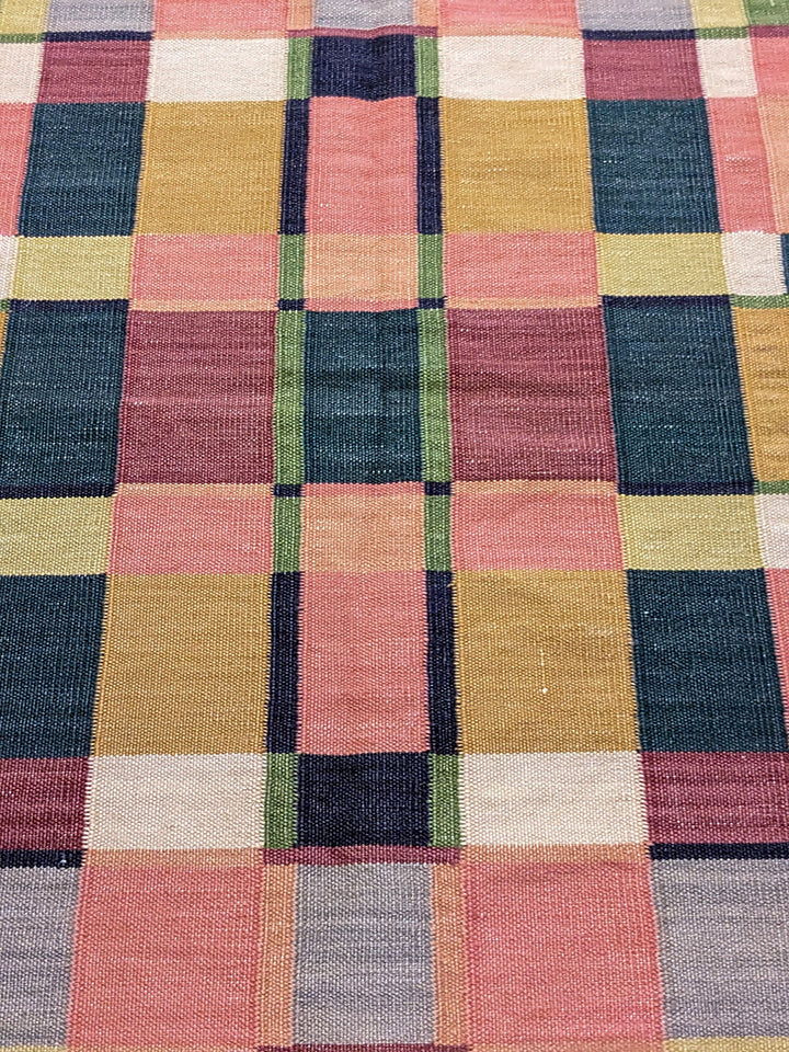 Mythos - Size: 5.10 x 4.1 - Imam Carpet Co