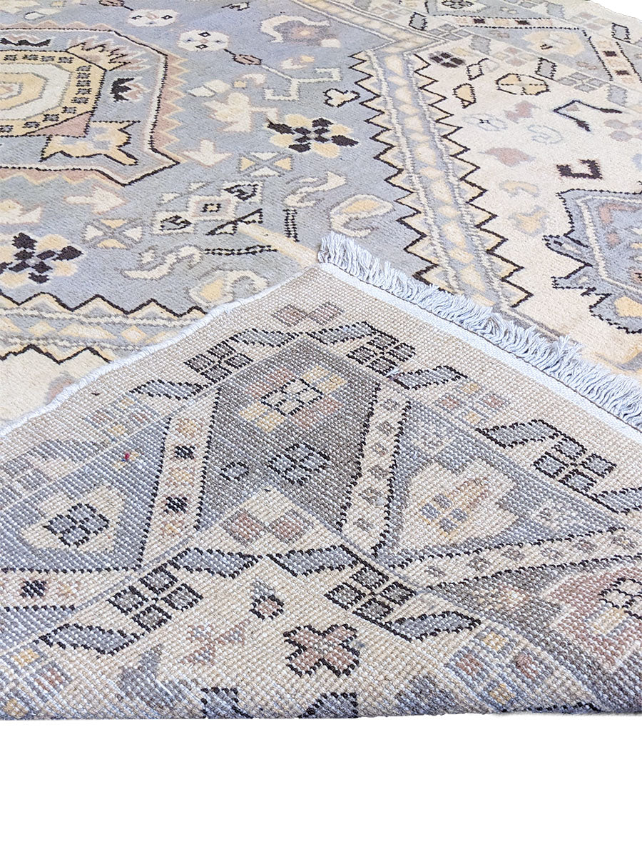 Velveton - Size: 7.11 x 4.11 - Imam Carpet Co