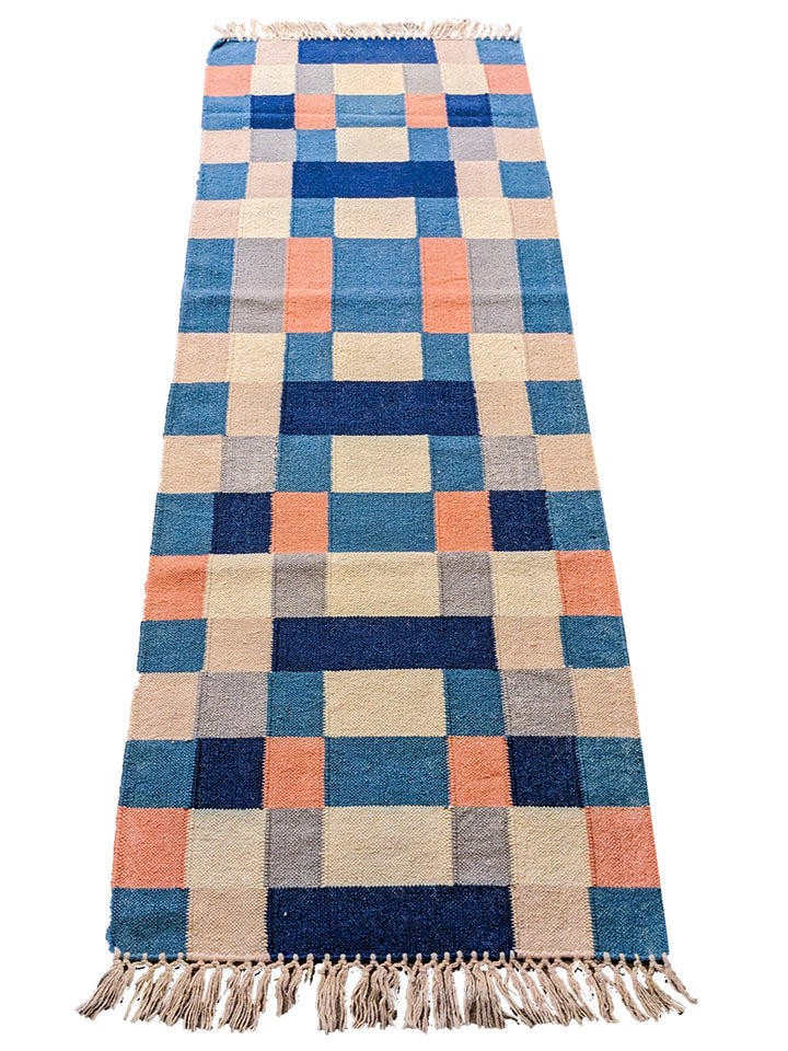 Harmonue - Size: 7.6 x 2.4 - Imam Carpet Co