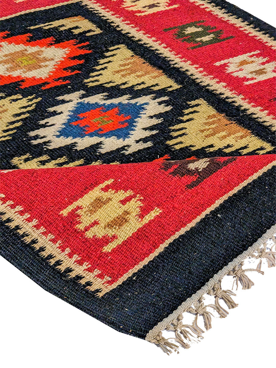 Nomangle - Size: 2.11 x 2.1 - Imam Carpet Co
