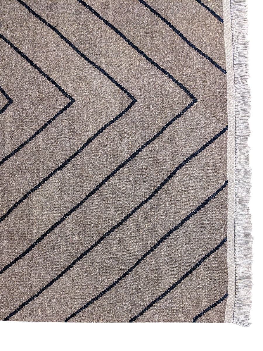 Retro - Size: 8.3 x 5.5 - Imam Carpet Co