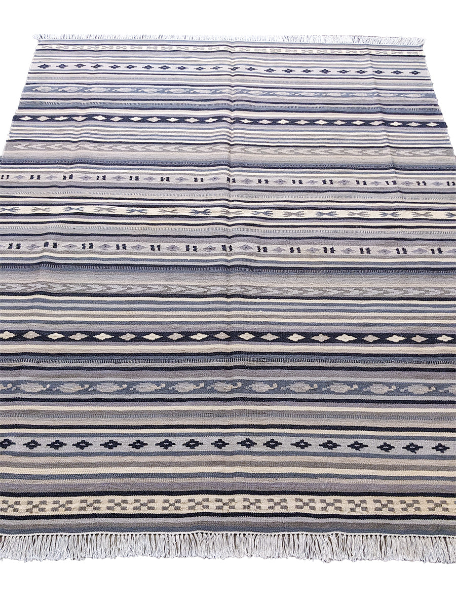 Trovestry - Size: 6.8 x 4.7 - Imam Carpet Co