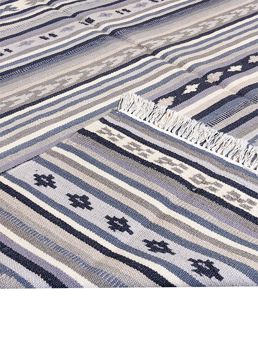 IkatIllusion - Size: 8.4 x 6.4 - Imam Carpet Co