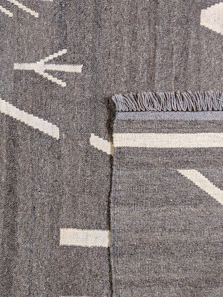 Brundra - Size: 9.10 x 6.8 - Imam Carpet Co