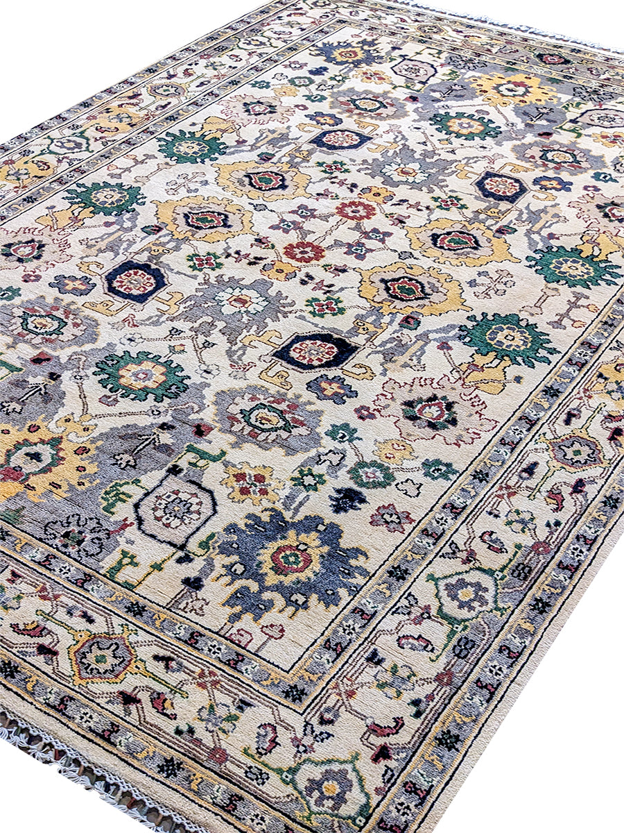 Trangle - Size: 10.1 x 6.11 - Imam Carpet Co