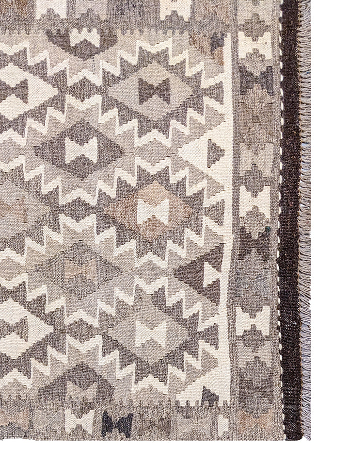 Kingdom - Size: 5 x 3.4 - Imam Carpet Co