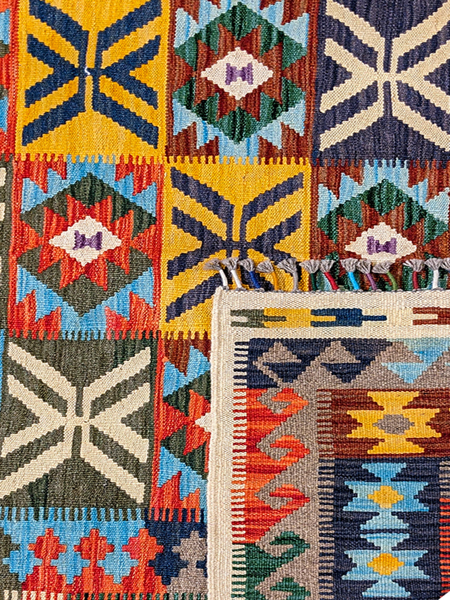 Cultural - Size: 6.10 x 5.1 - Imam Carpet Co
