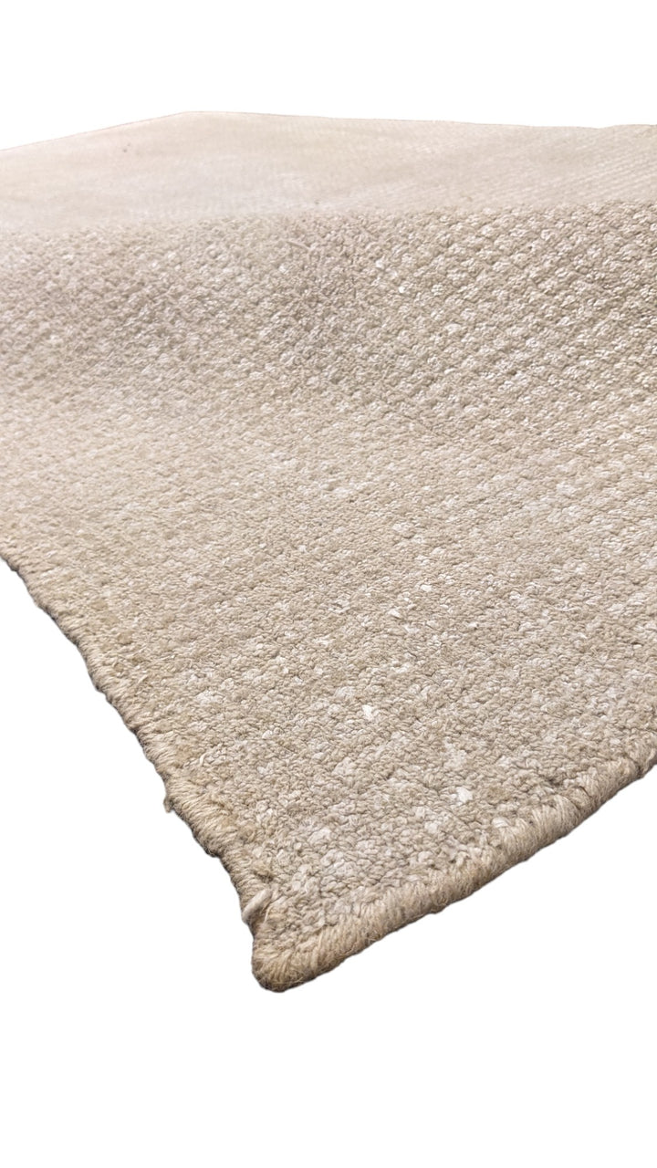 Robust - Size: 5.8 x 3.11 - Imam Carpet Co