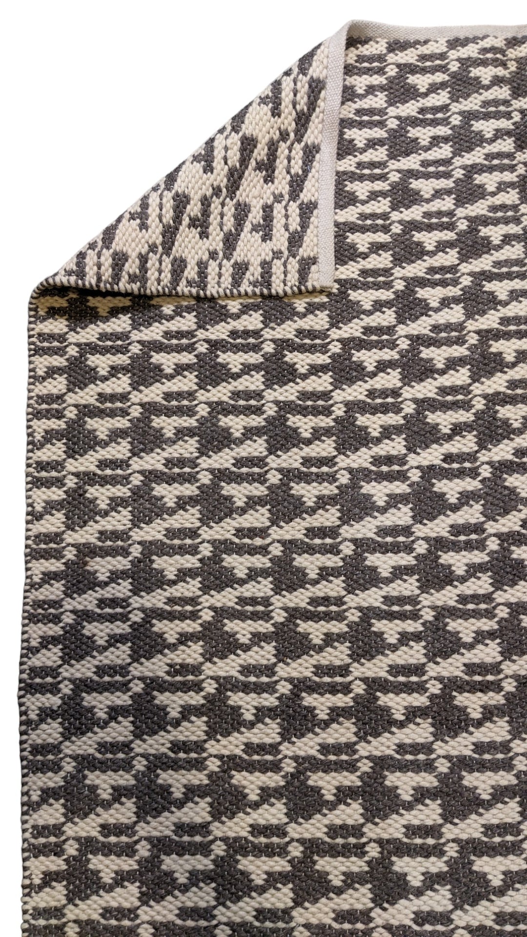 Pinnacle - Size: 6.10 x 4.10 - Imam Carpet Co