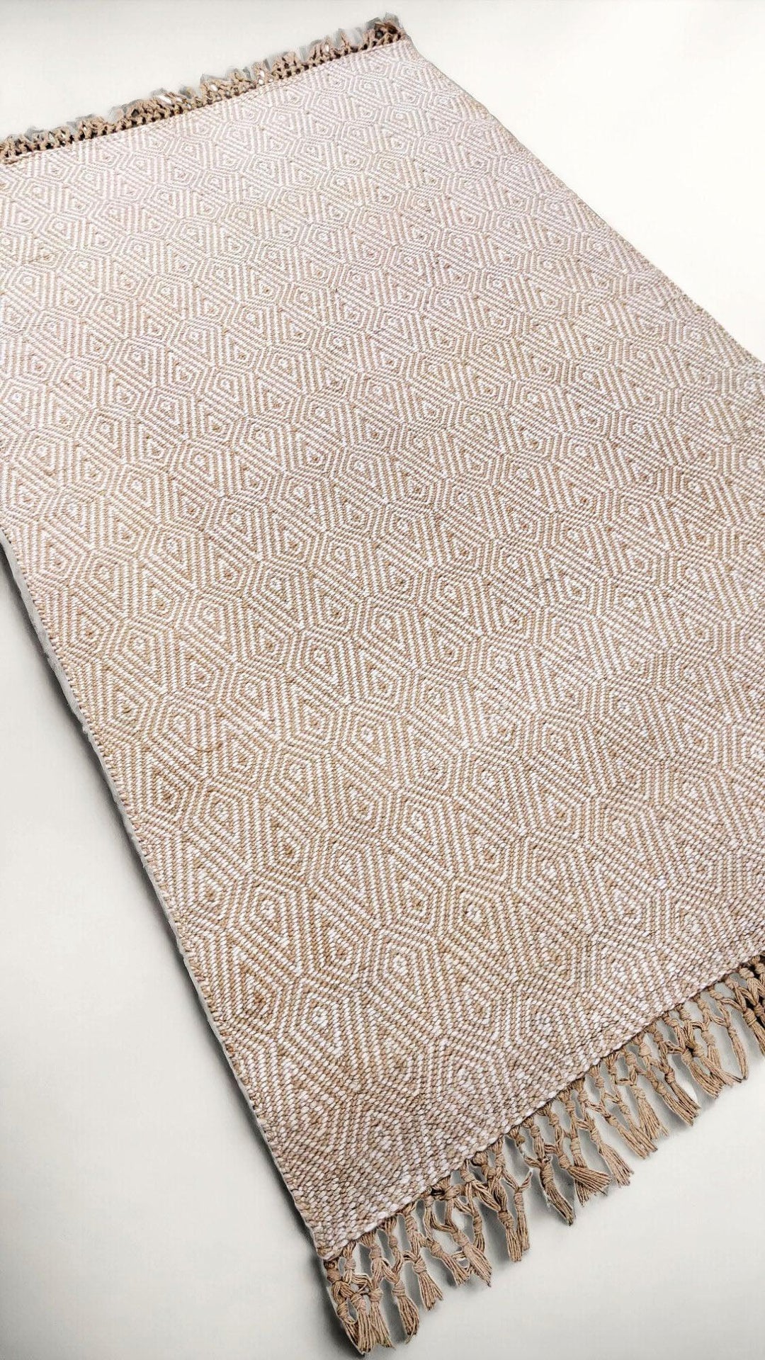 Pyramid - Size: 7.10 x 4.8 - Imam Carpet Co