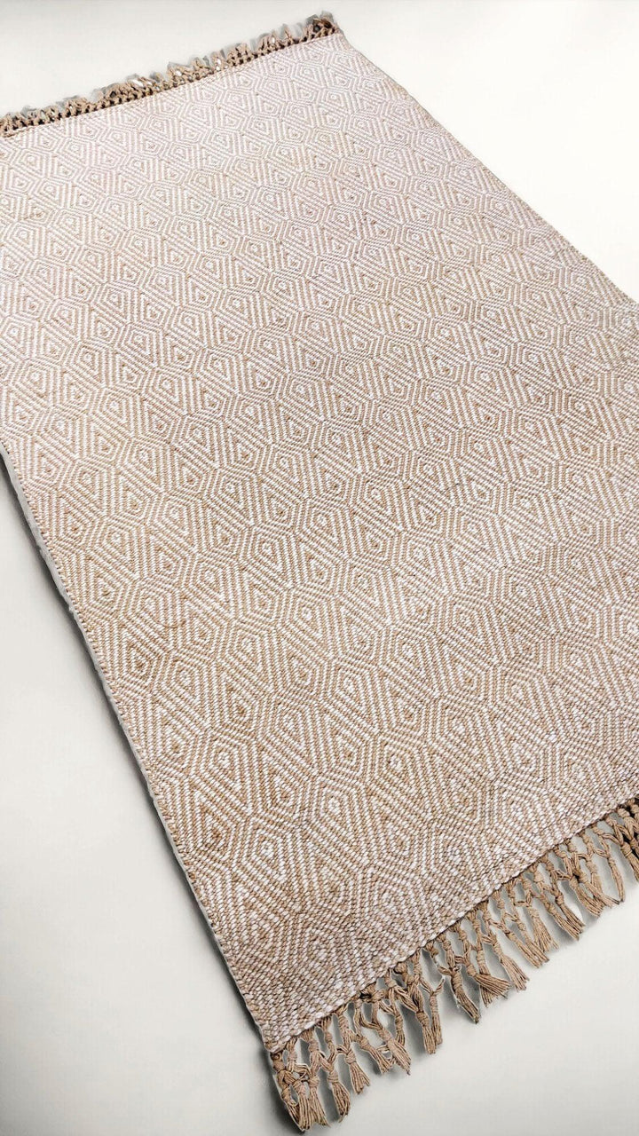 Pyramid - Size: 7.10 x 4.8 - Imam Carpet Co