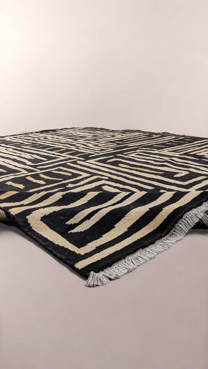 Zulu Hand Knotted Rug - Size: 9.10 x 8