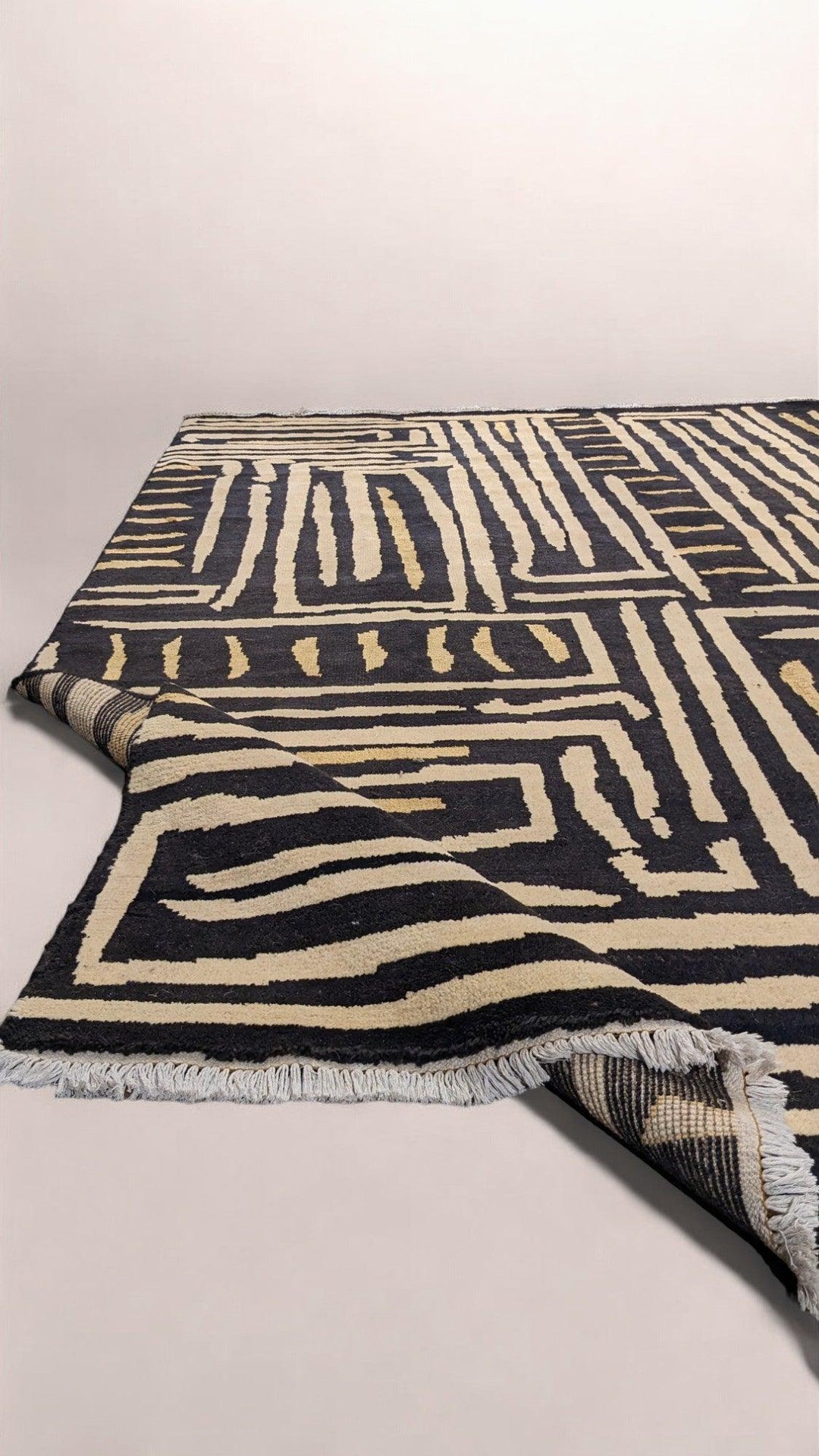Zulu Hand Knotted Rug - Size: 9.10 x 8