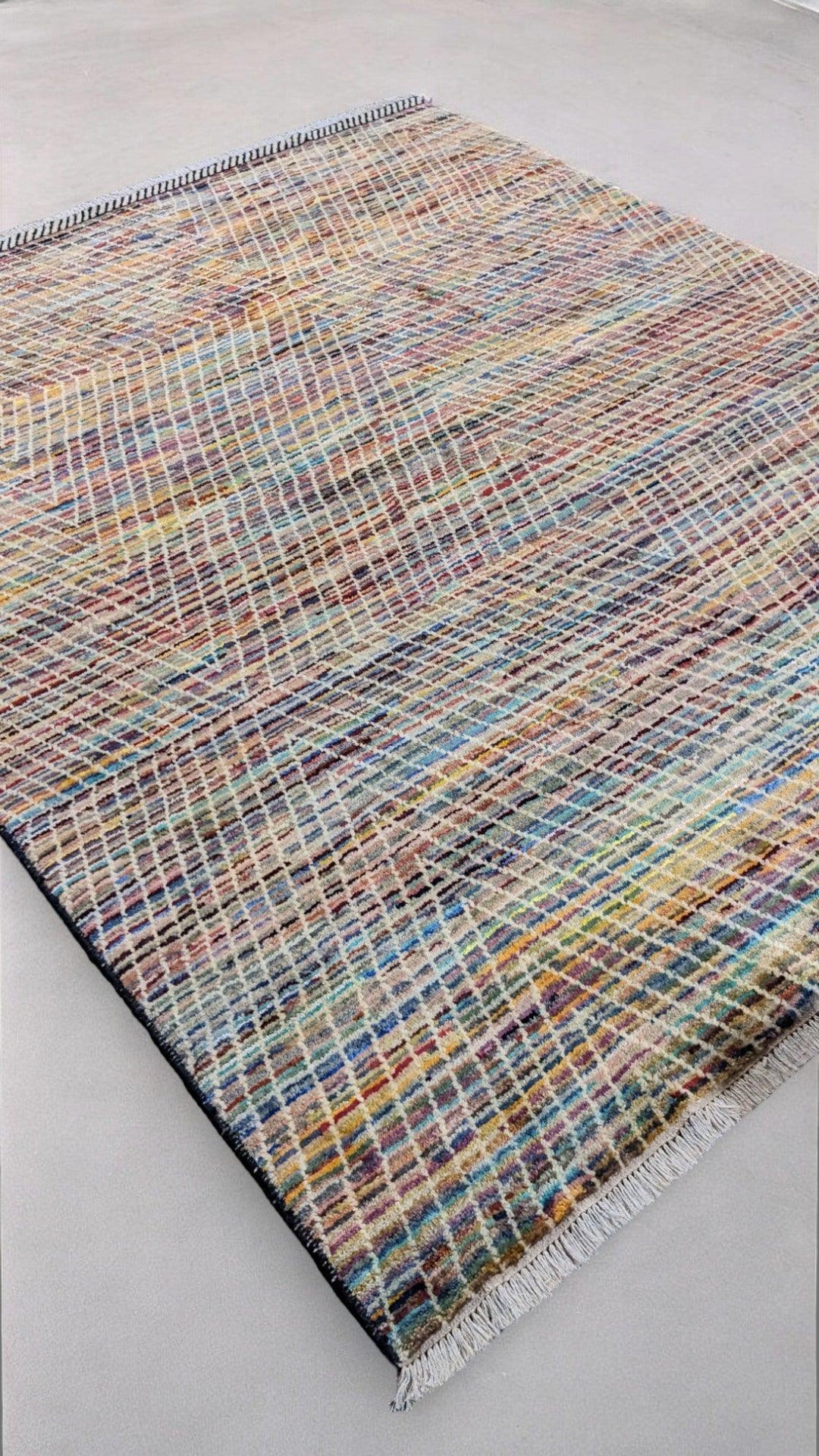 Ashanti Textured Berber Wool Rug - Size: 10.1 x 8.1
