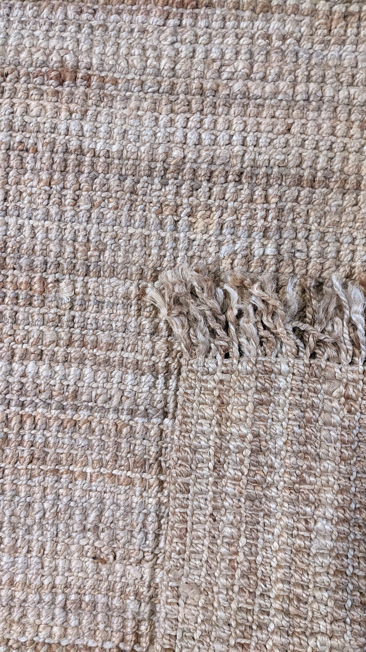Chunky Natural Jute Rug - Size: 7.4 x 5.3