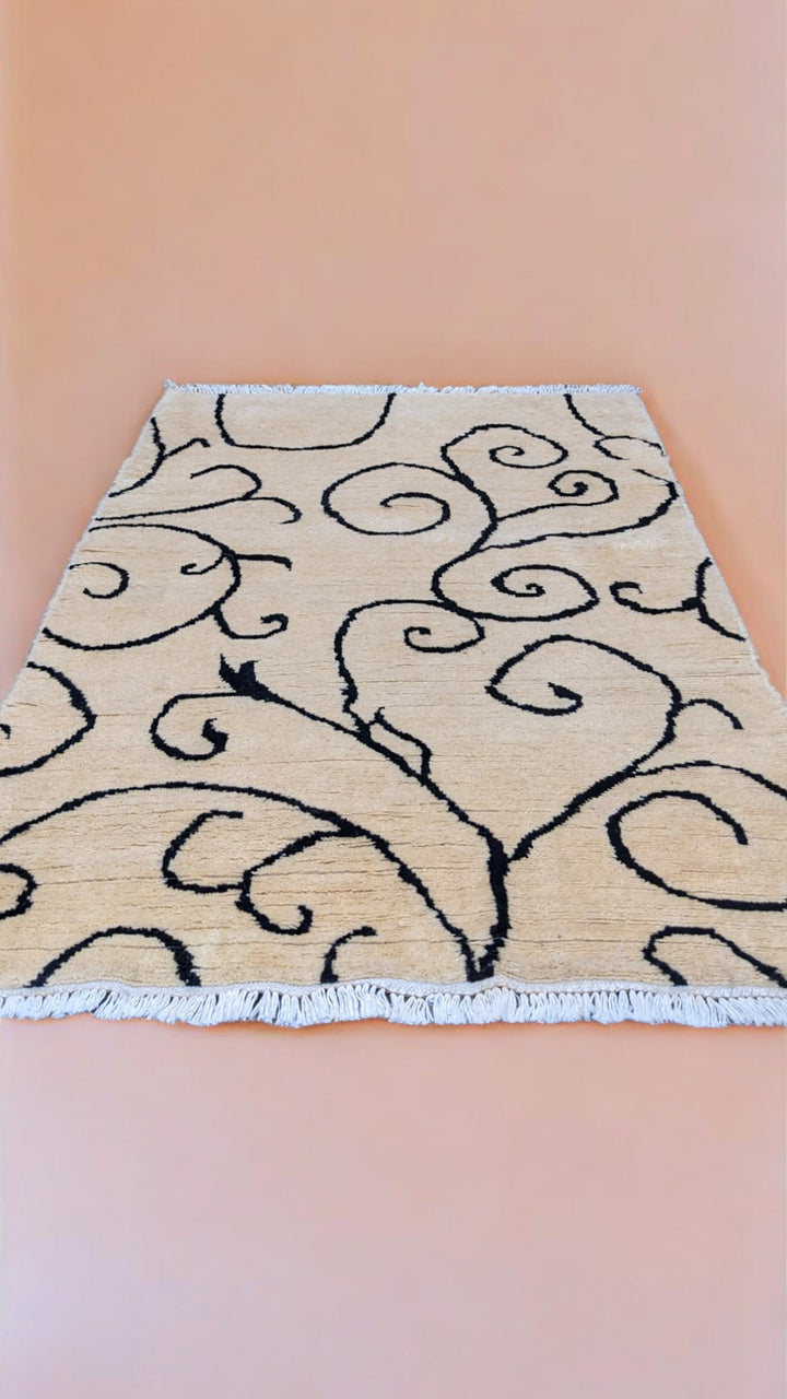 Lynx Hand Knotted Rug - Size: 6 x 4