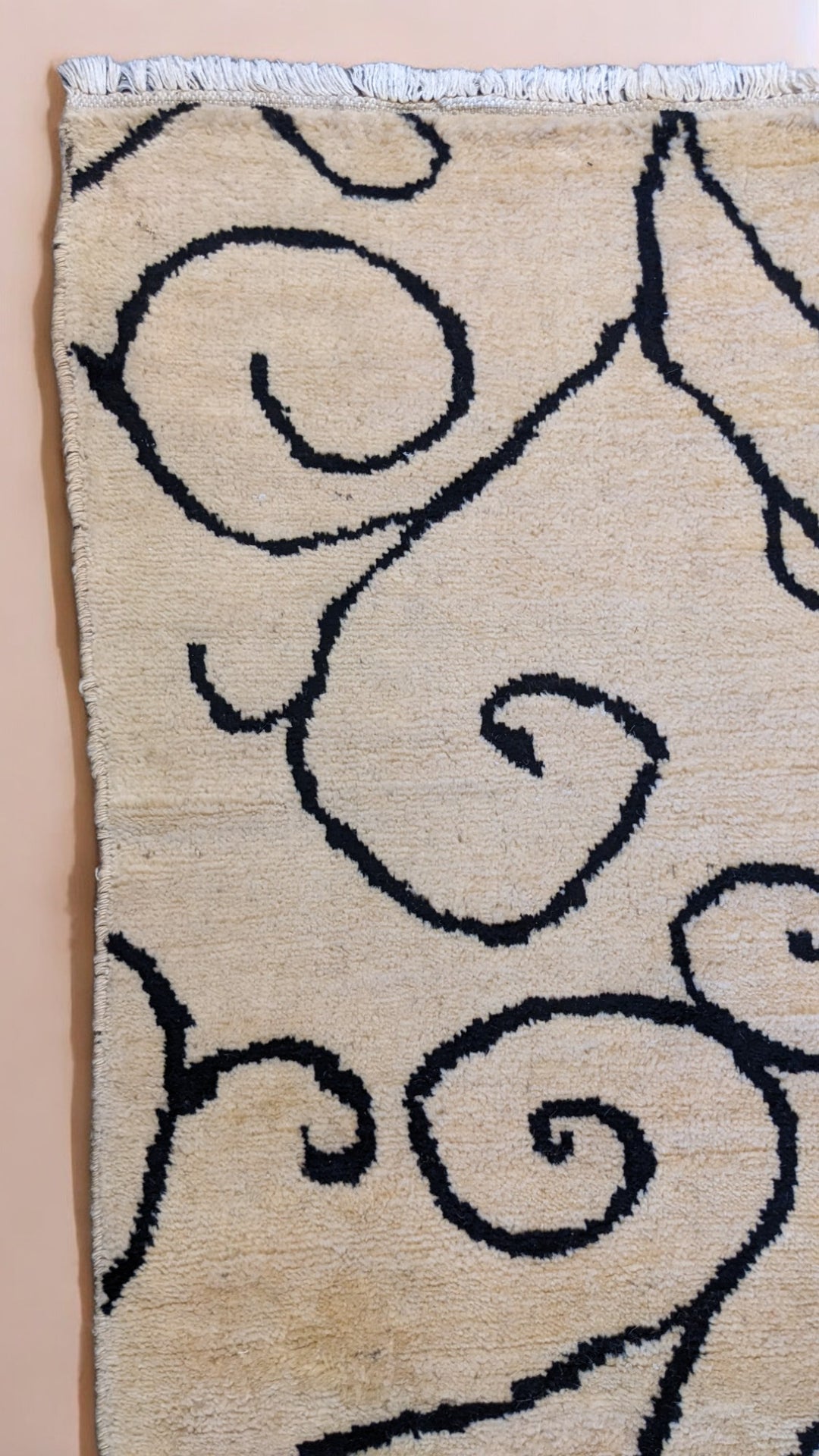 Lynx Hand Knotted Rug - Size: 6 x 4