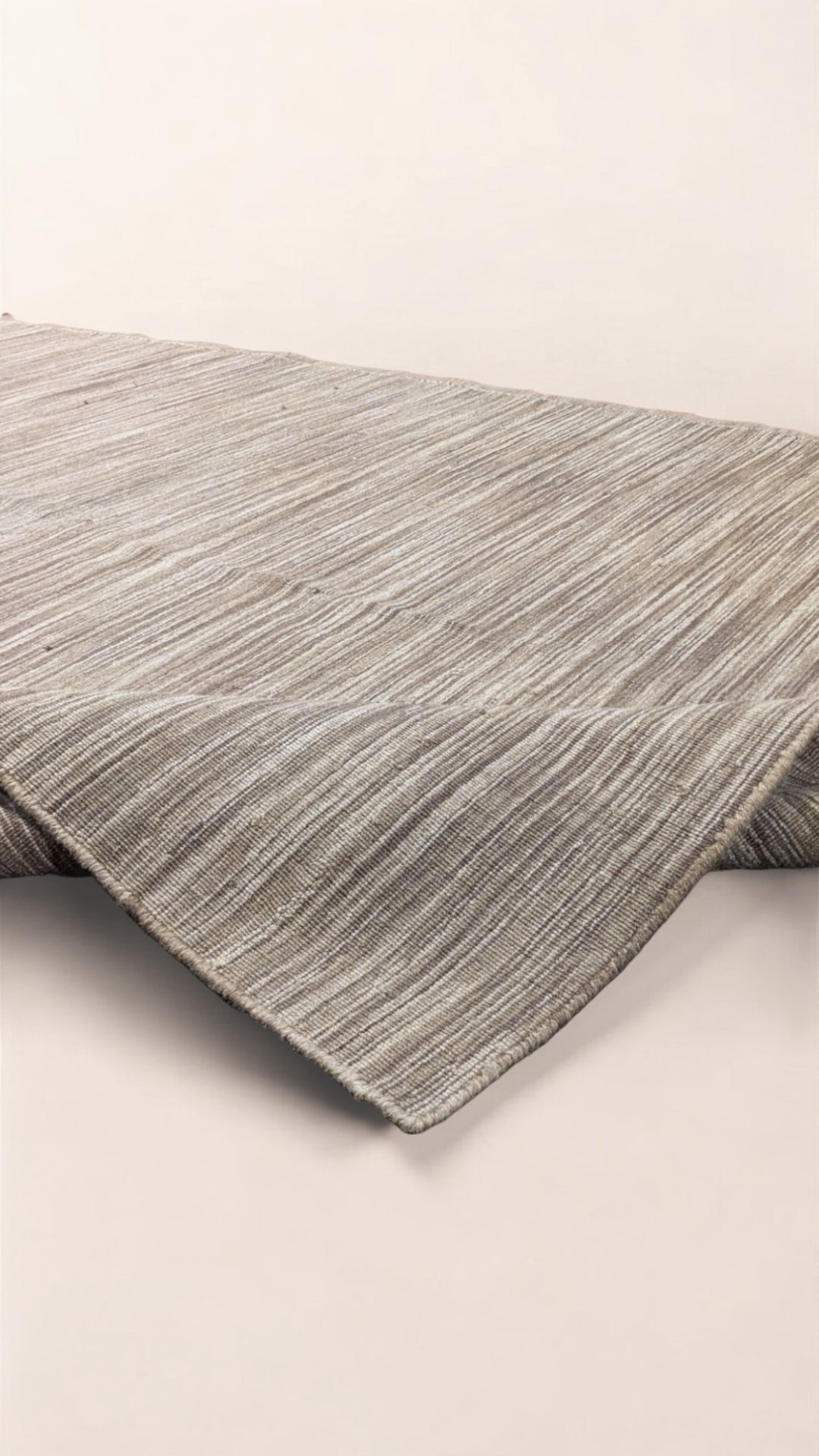 Modern Flatweave Rug - Size: 7.6 x 5.3