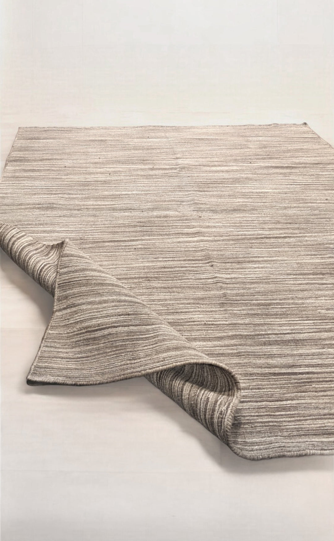 Modern Flatweave Rug - Size: 7.6 x 5.3