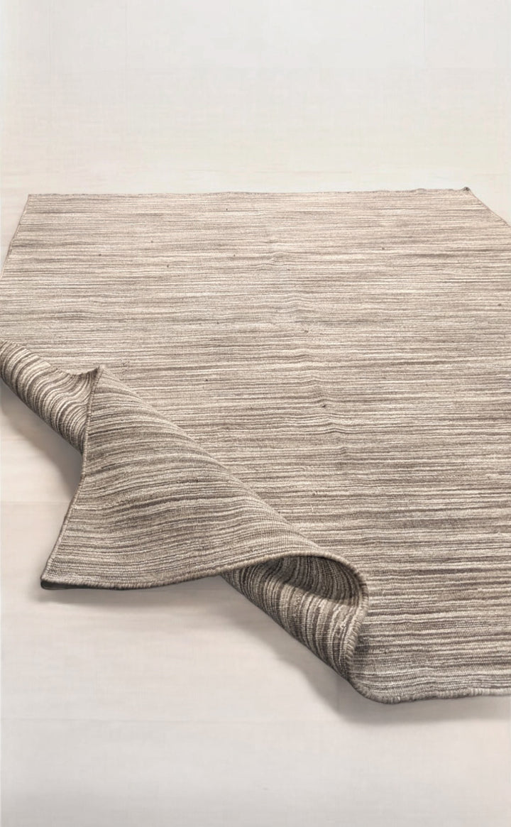 Modern Flatweave Rug - Size: 7.6 x 5.3