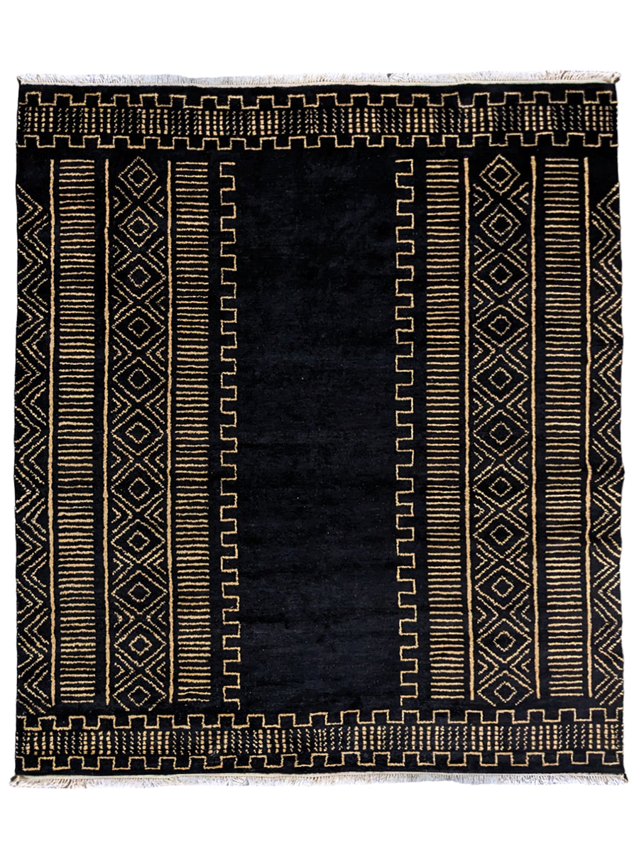 Raven Berber Wool Rug - Size: 9.11 x 8