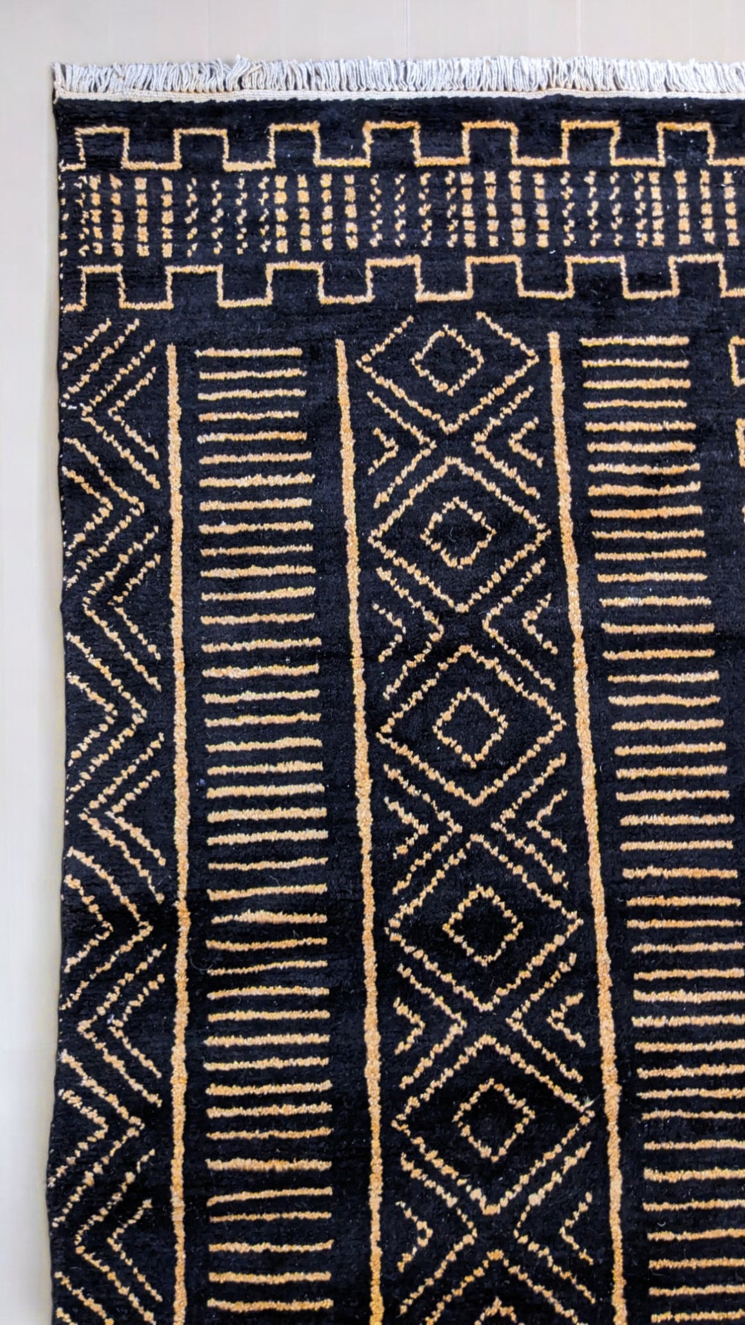 Raven Berber Wool Rug - Size: 9.11 x 8