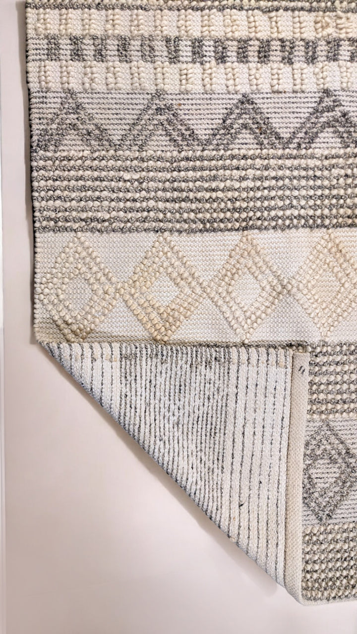 Eumo Modern Textured Wool Rug - Size: 10.2 x 7.4