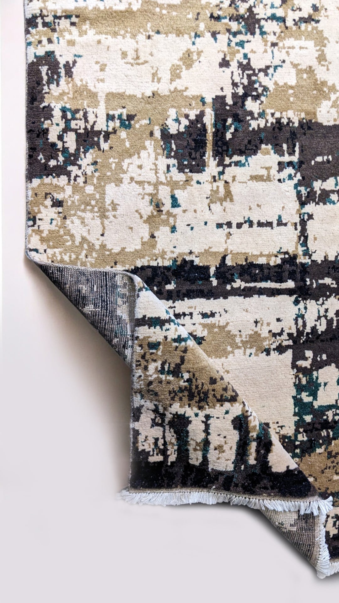Giro Hand Knotted Rug - Size: 10.4 x 8.1