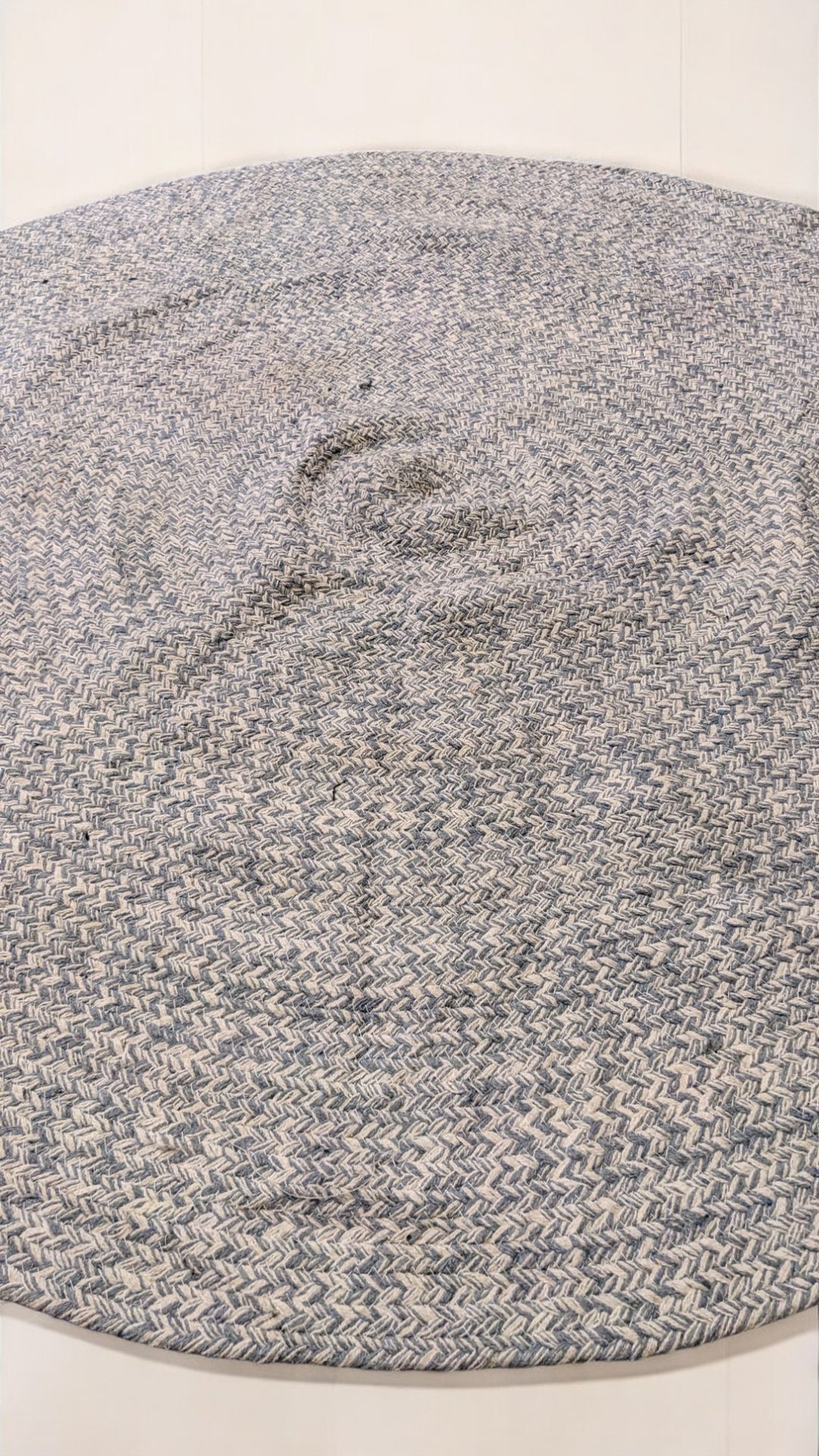 Braided Natural Jute Rug - Size: 3.10 x 3.10