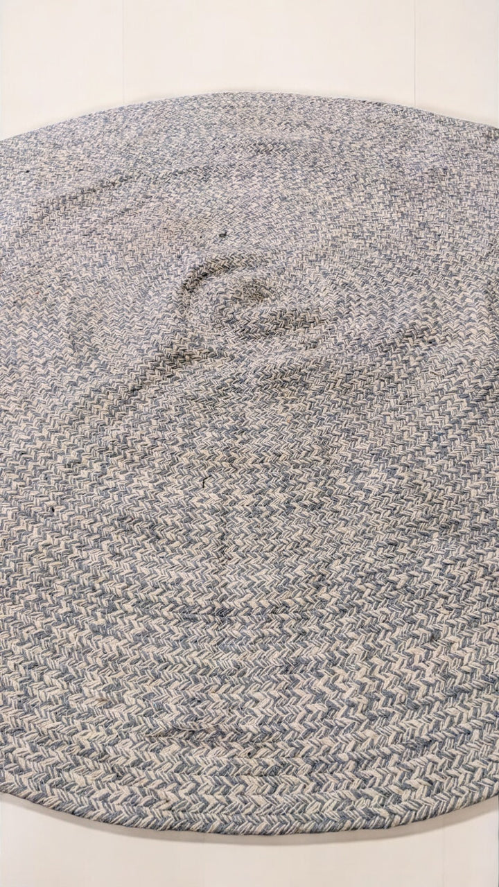 Braided Natural Jute Rug - Size: 3.10 x 3.10