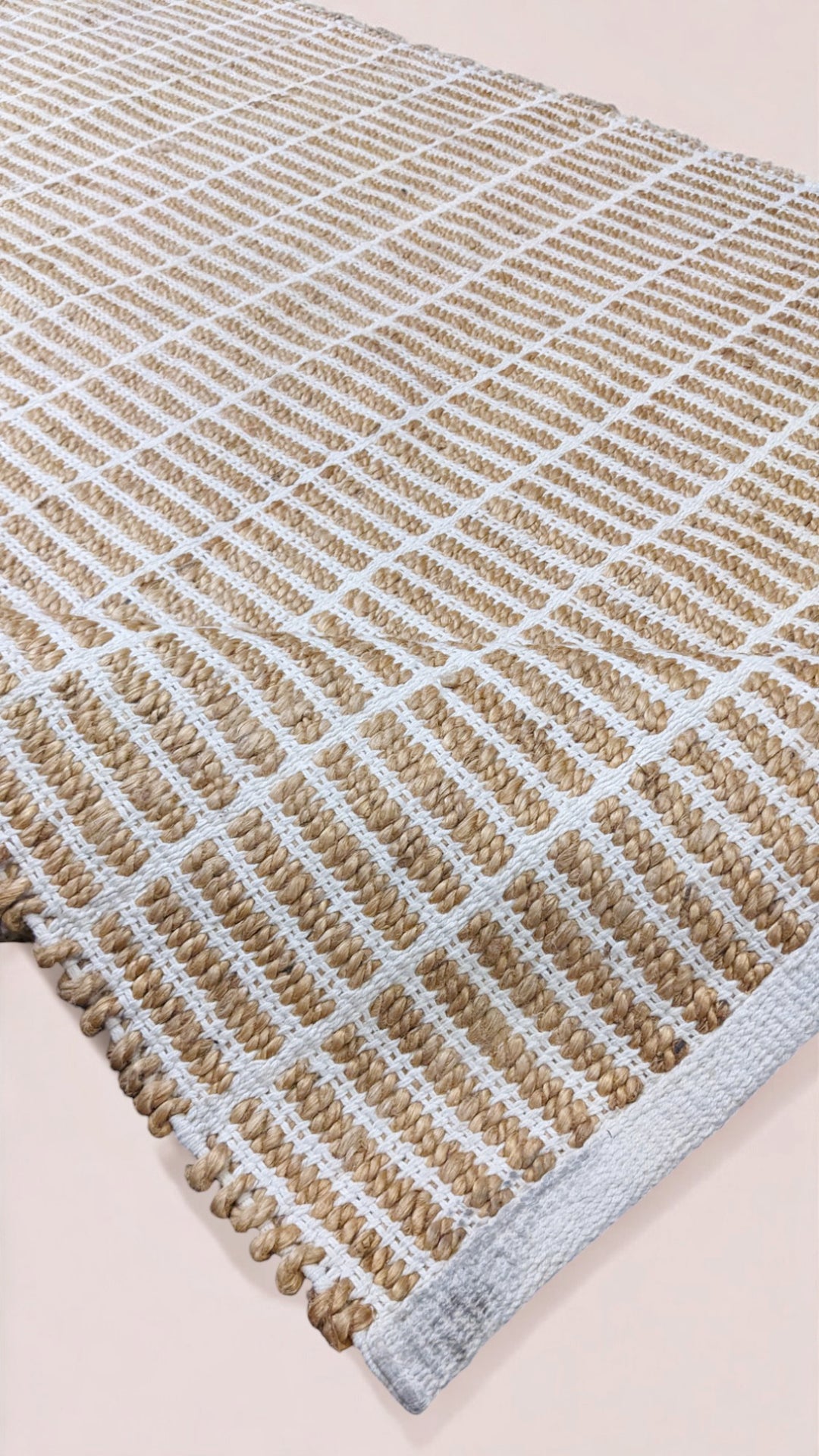 Vistara Natural Jute Rug - Size: 6 x 4