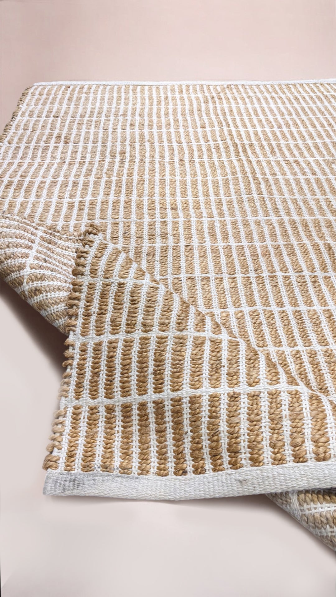 Vistara Natural Jute Rug - Size: 6 x 4