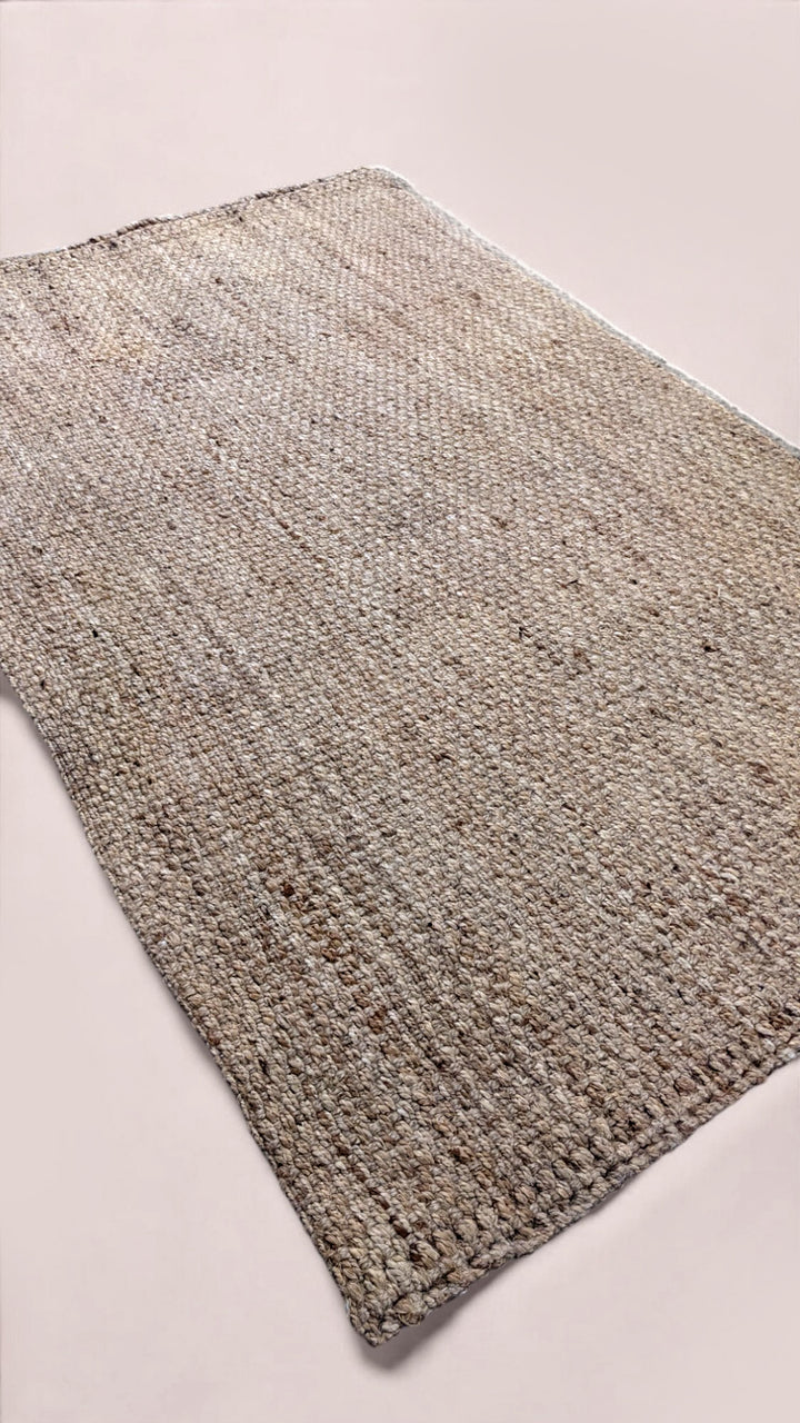 Braided Natural Jute Rug - Size: 8 x 5