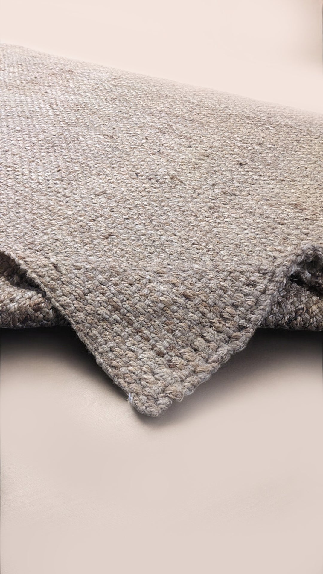 Braided Natural Jute Rug - Size: 8 x 5