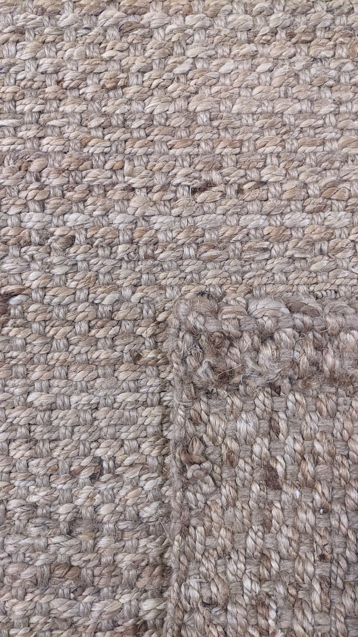 Braided Natural Jute Rug - Size: 8 x 5