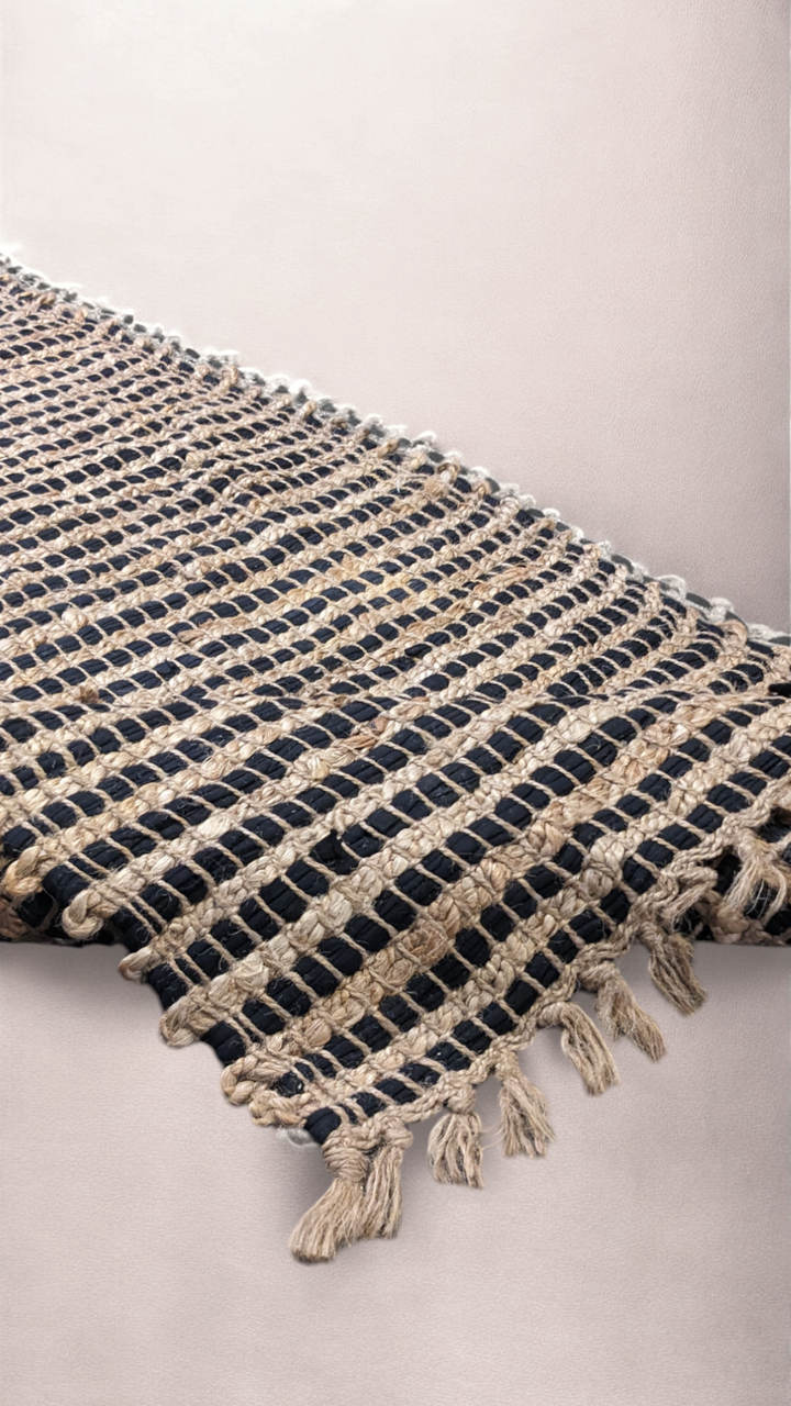 Braided Natural Jute Rug - Size: 4.9 x 2.3