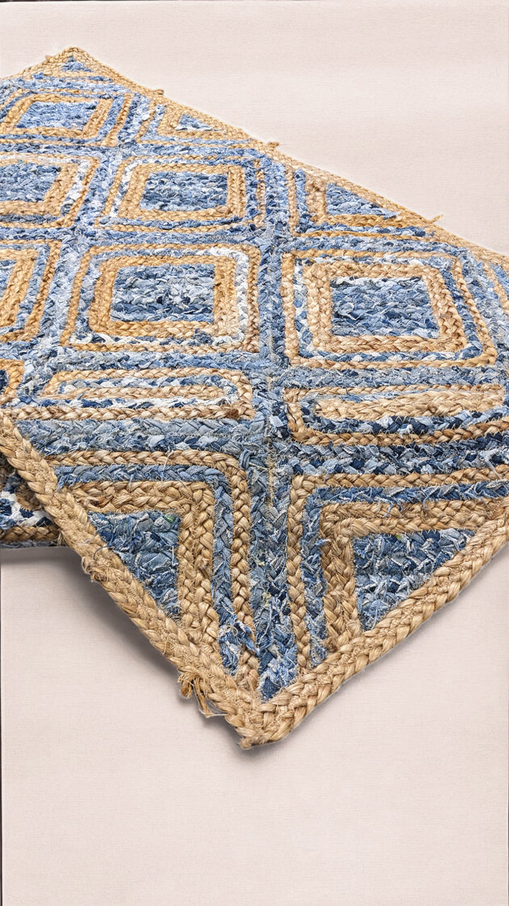 Tressa Natural Jute Rug - Size: 5.1 x 3