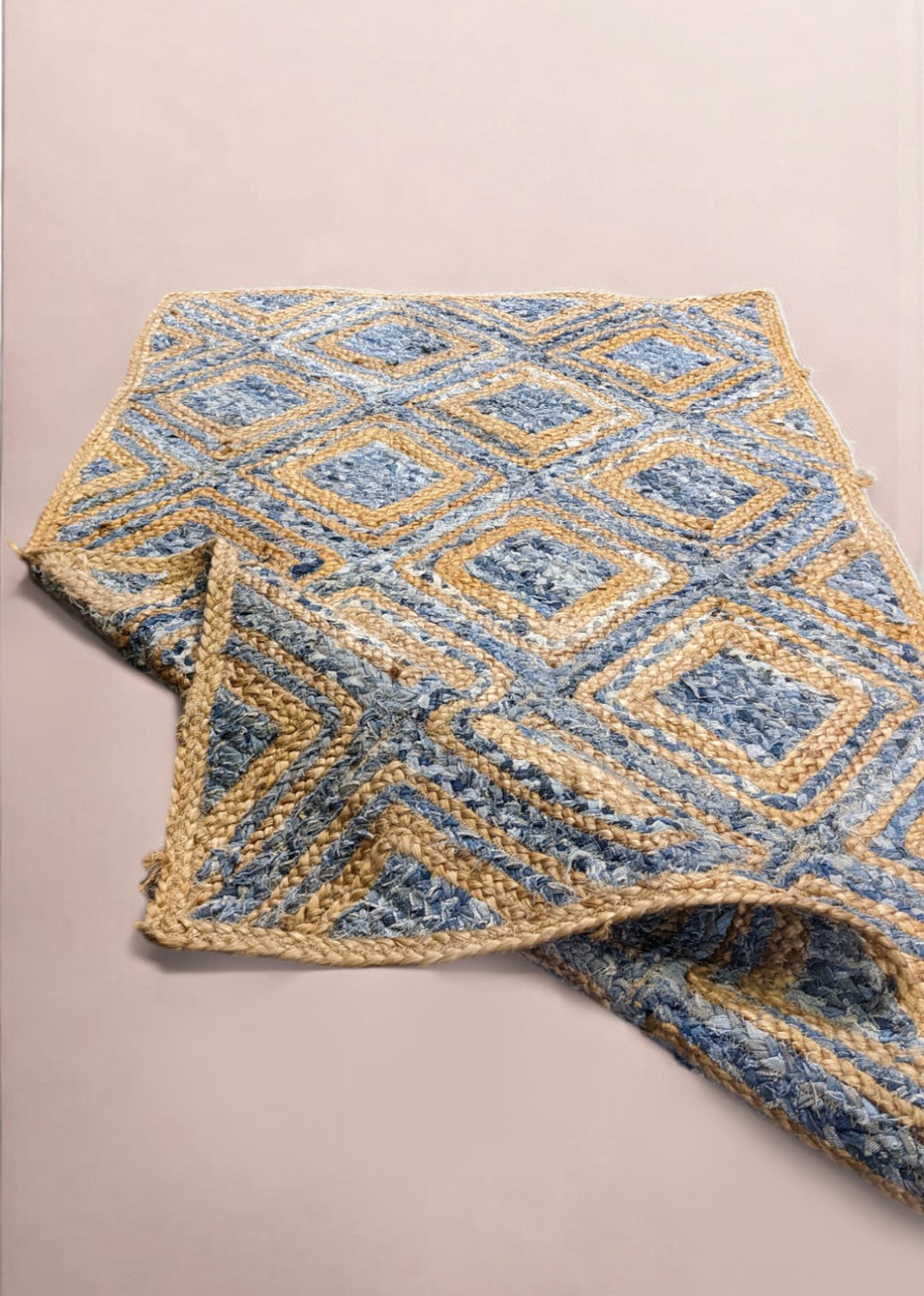 Tressa Natural Jute Rug - Size: 5.1 x 3