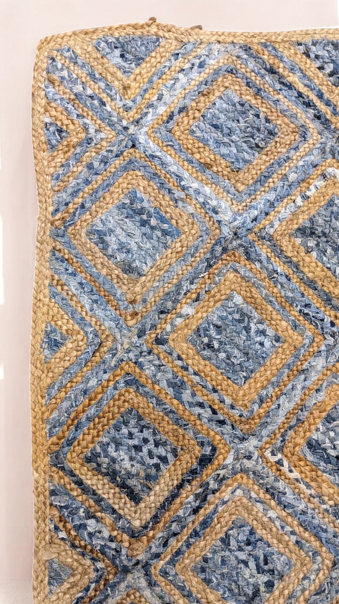 Tressa Natural Jute Rug - Size: 5.1 x 3