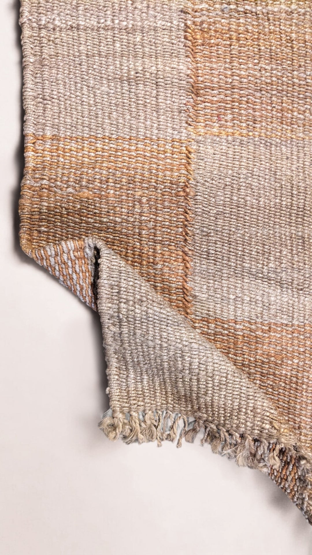 Tonal Natural Jute Rug - Size: 3.9 x 2.2