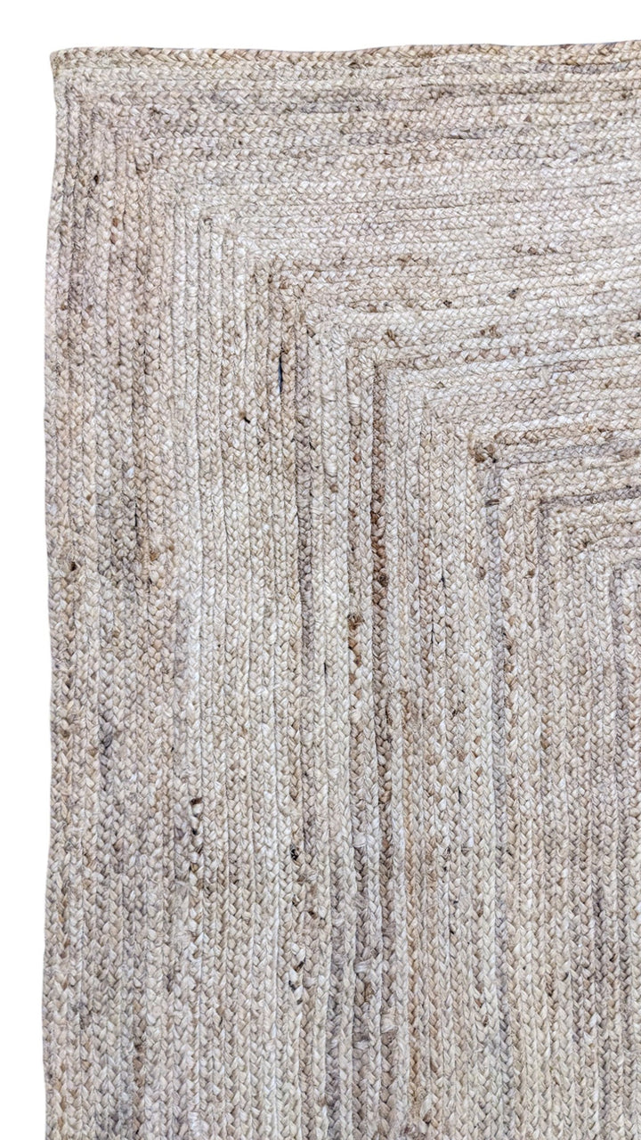 Stratum - Size: 9.9 x 7