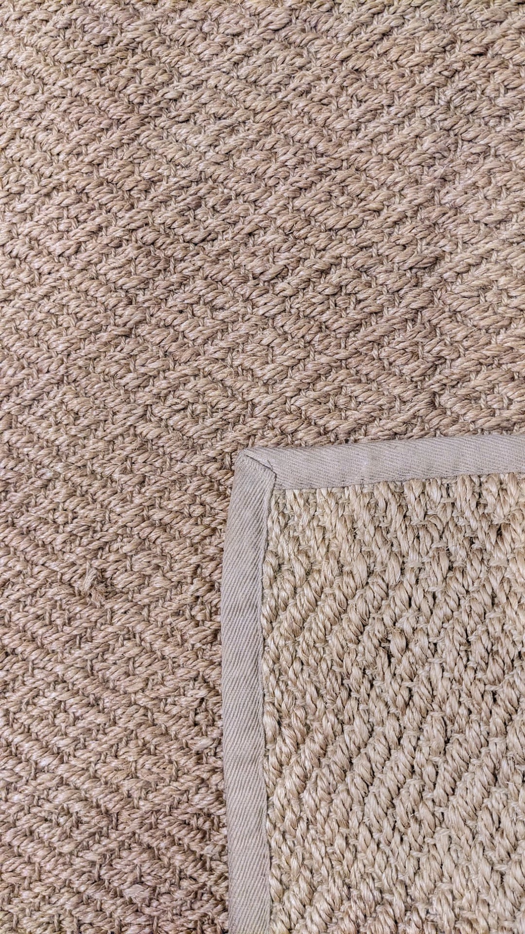 Loop Natural Jute Rug - Size: 6 x 4.2