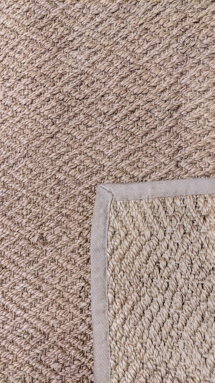 Loop Natural Jute Rug - Size: 6 x 4.2