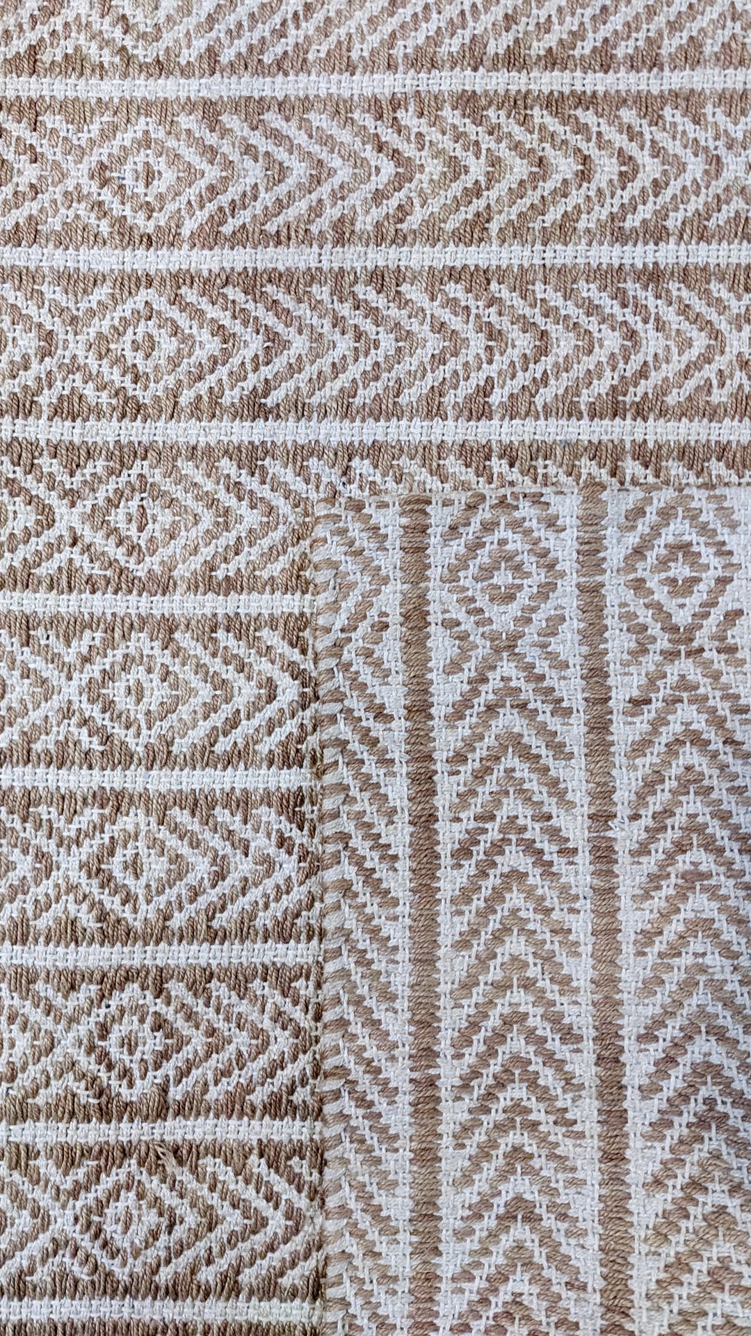 Loop Natural Jute Rug - Size: 6.11 x 4.8