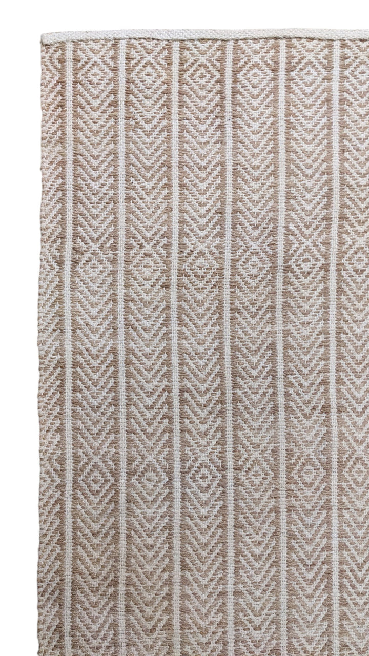 Loop Natural Jute Rug - Size: 6.11 x 4.8