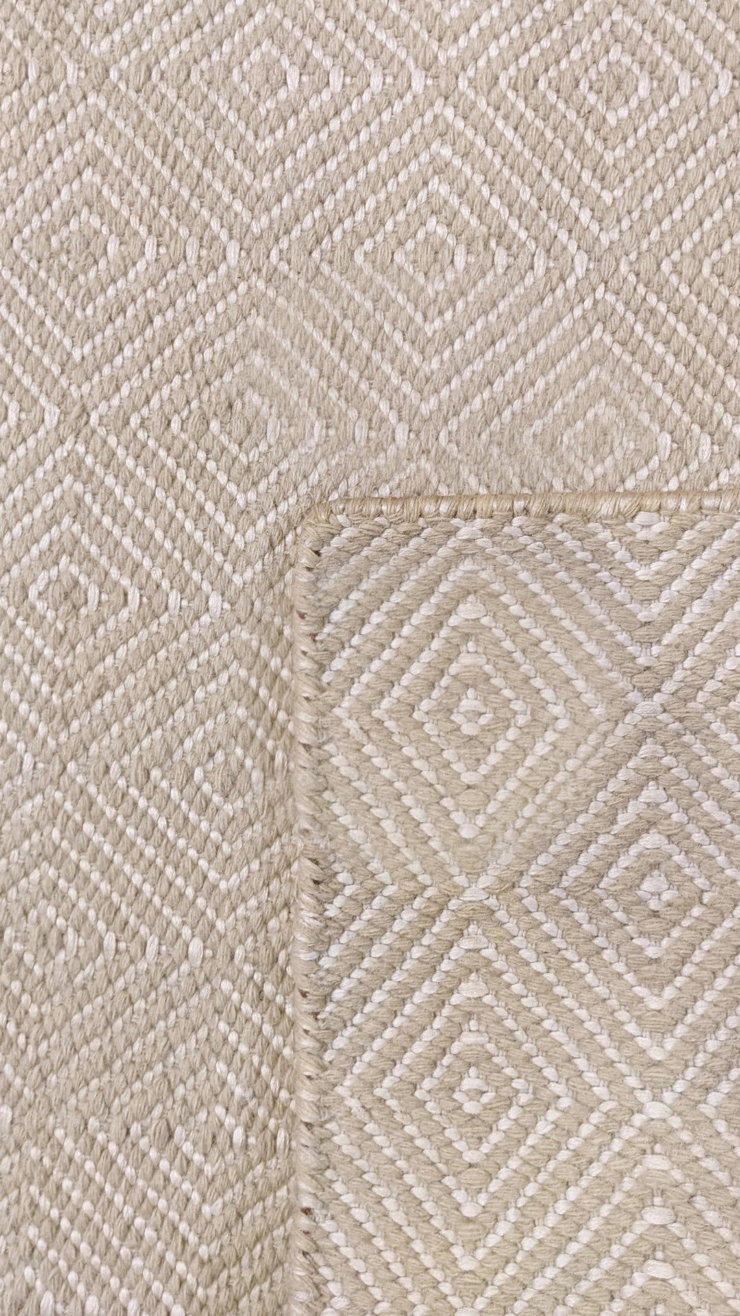 Modern Flatweave Rug - Size: 6.7 x 3.10
