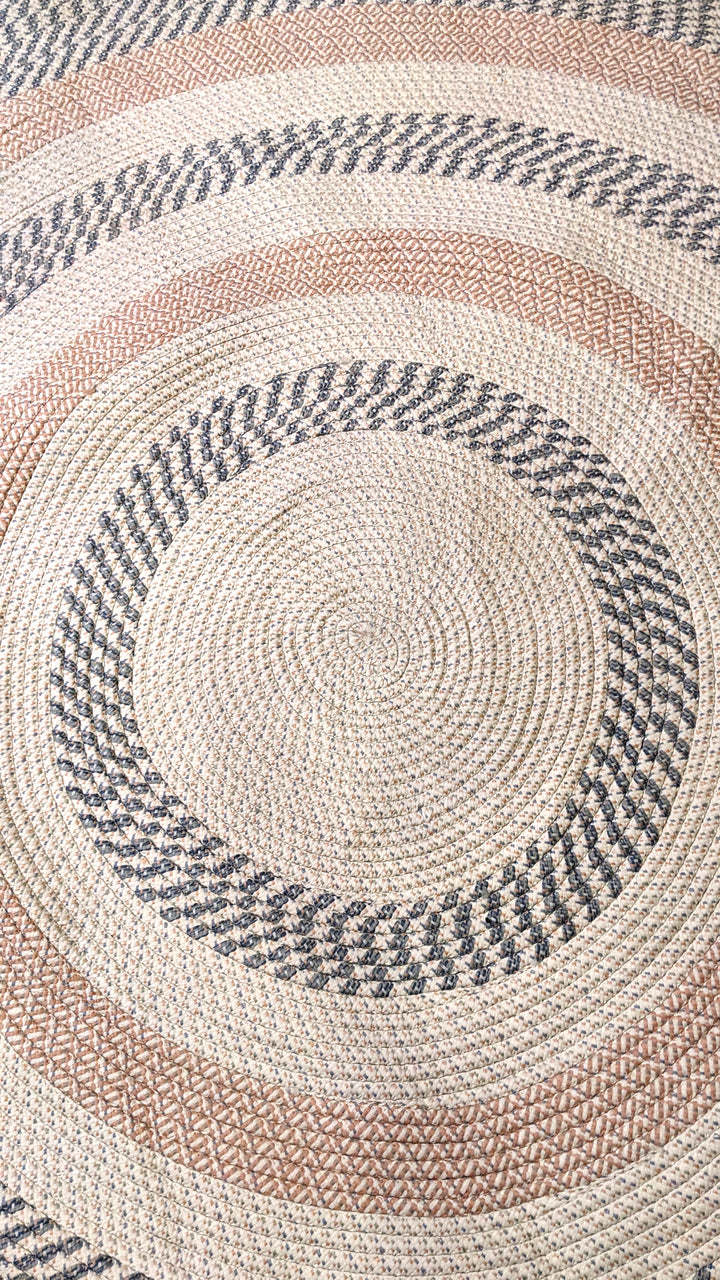 Braided Natural Jute Rug - Size: 8.5 x 8.5