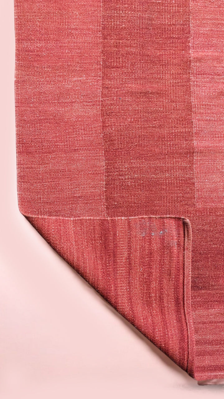 Modern Flatweave Rug - Size: 7.10 x 5.7
